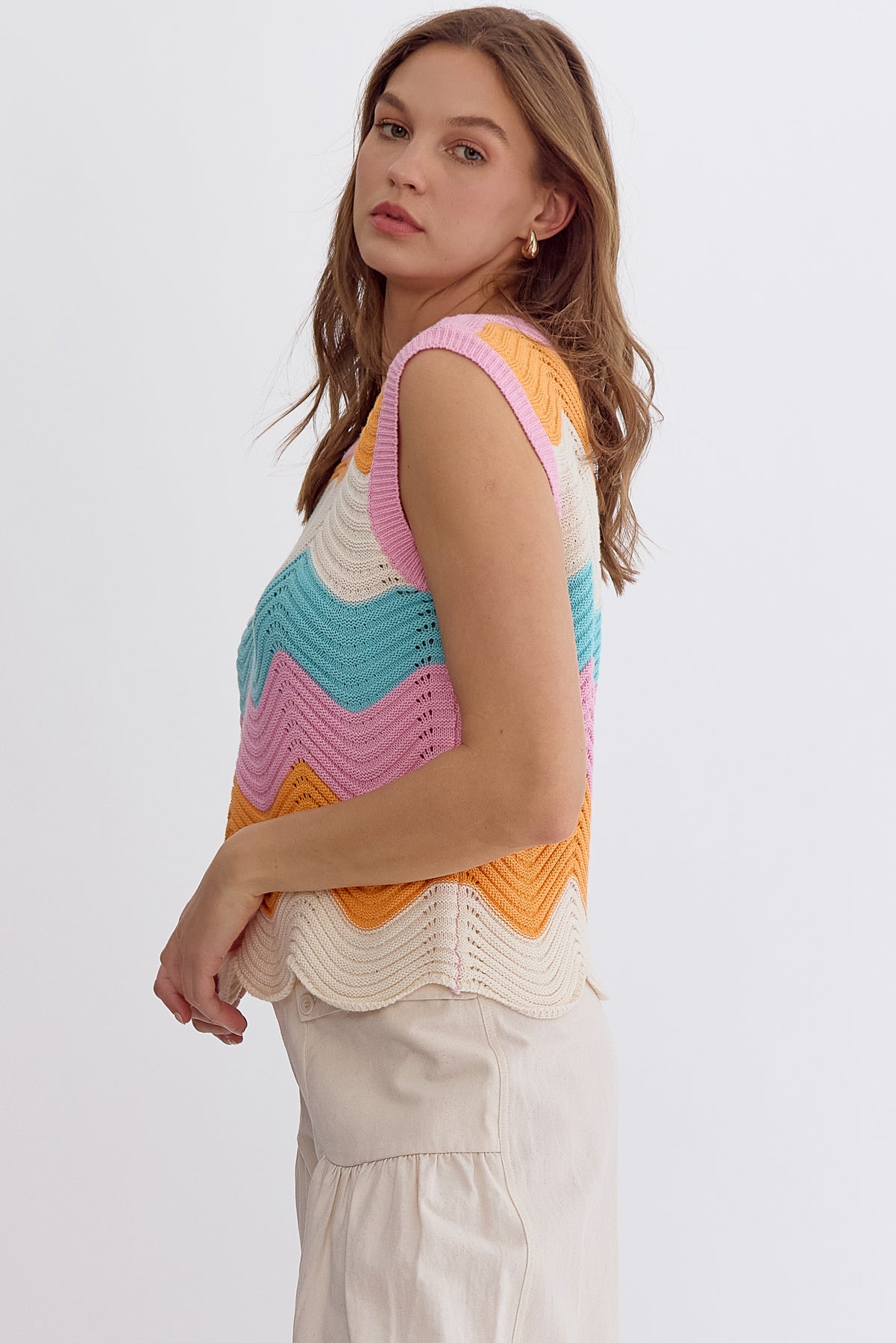 Colorblocked Round Neck Sleeveless Top