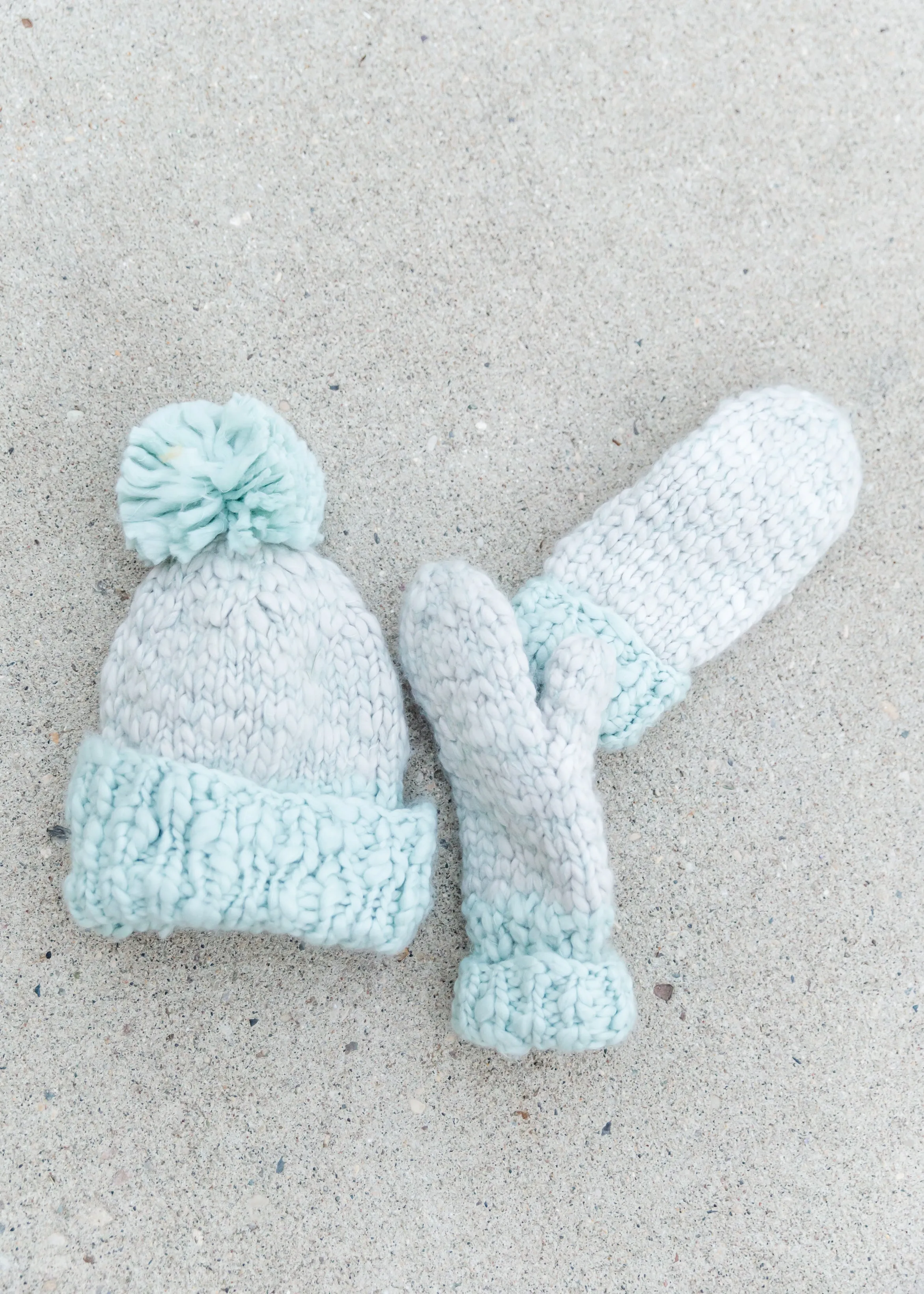 Mint Mango Yarn Mittens