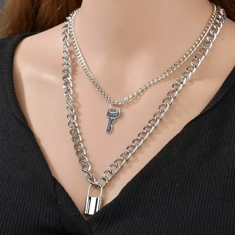 Samaira Silver Necklace