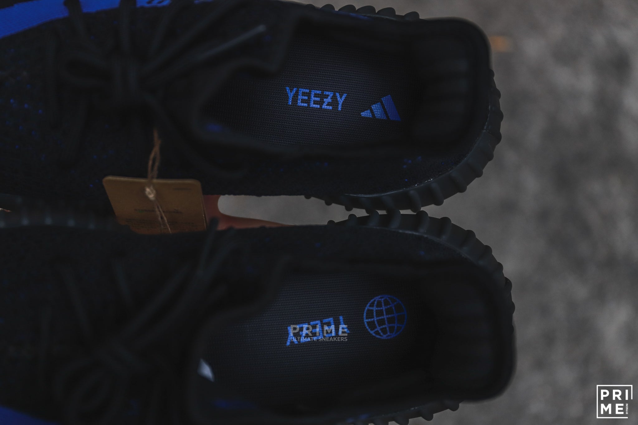 Yeezy 350 V2 Dazzling Blue (GY7164)