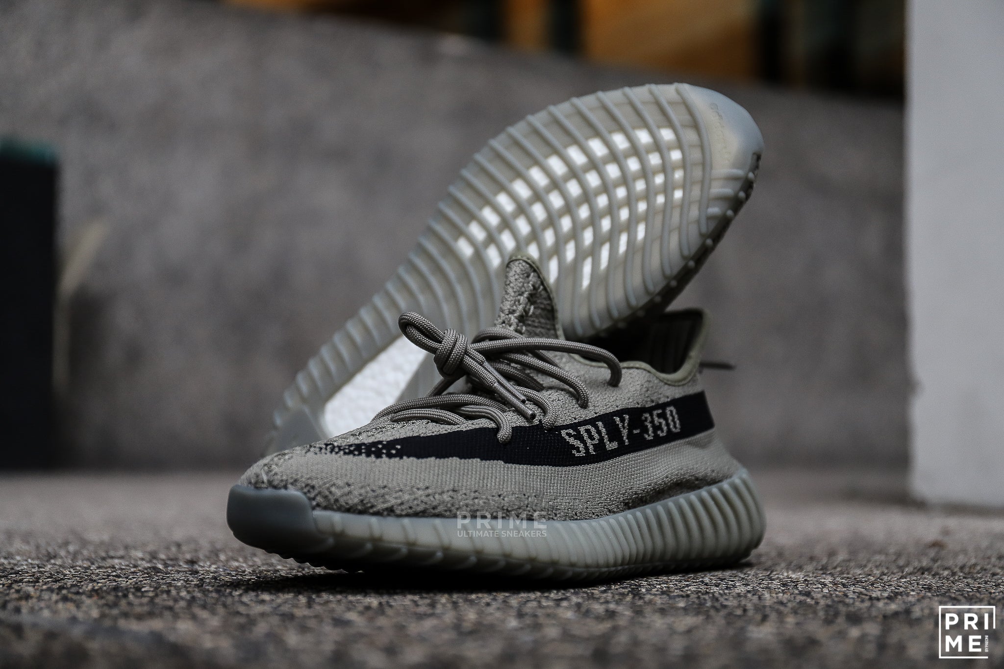 Yeezy 350 V2 Granite (HQ2059)