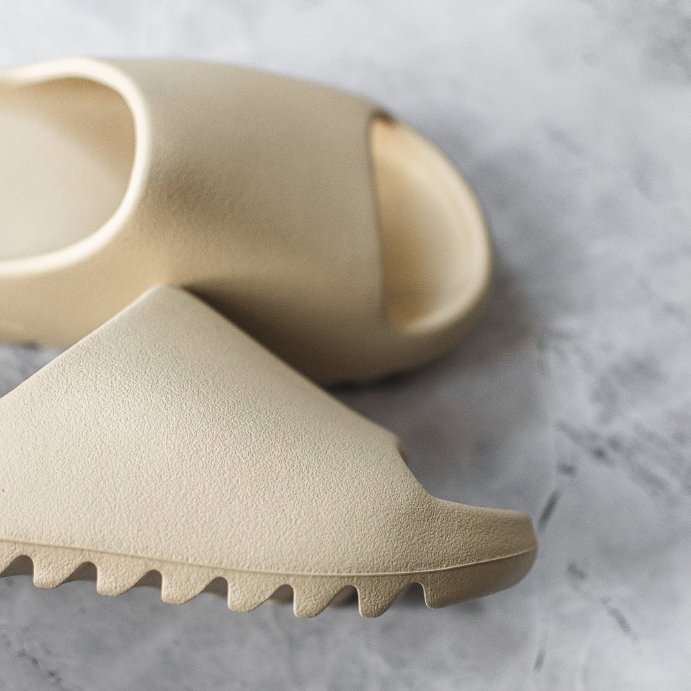 Yeezy Slide Bone